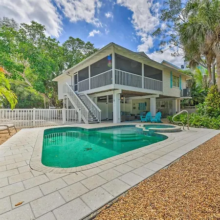 Canalfront Anna Maria Cottage With Pool And Hot Tub!